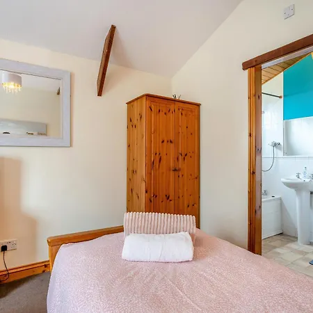 Coble - 16262 * Staithes